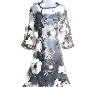 New! Grey scale floral dress XL